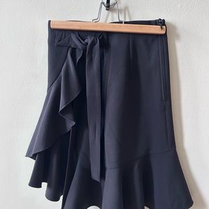 Ruffle mini skirt!